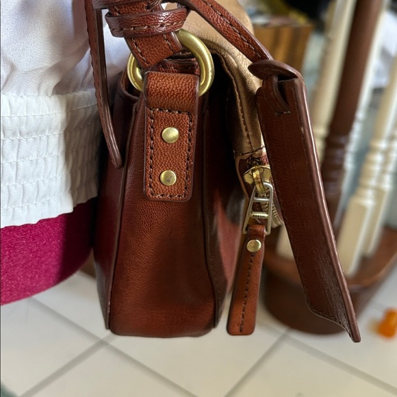 Fossil vintage Crossbody bag, leather smooth & pebbled flap/ pocket brass Hw EUC - Picture 6 of 17